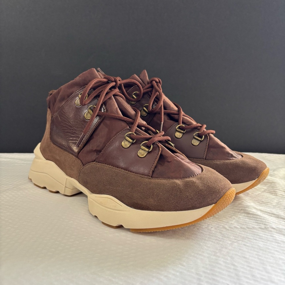 NWOB NAGUISA Ersa Womenâs Low Top Sneakers Brown Leather/Suede Size 40